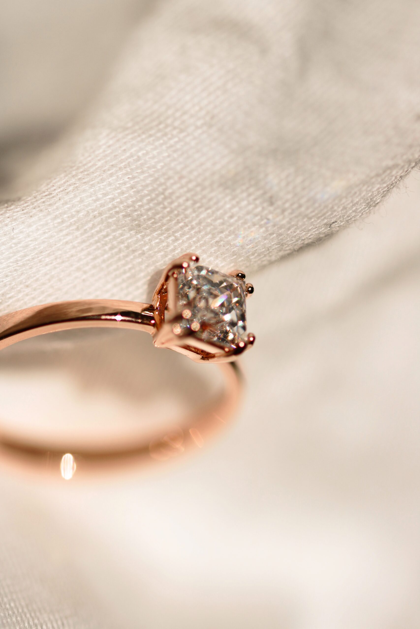Make Your Love Unbreakable: Find the Ideal Wedding Ring Sets